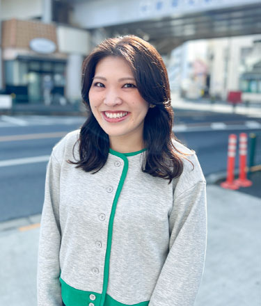 スタイリスト有松　葵